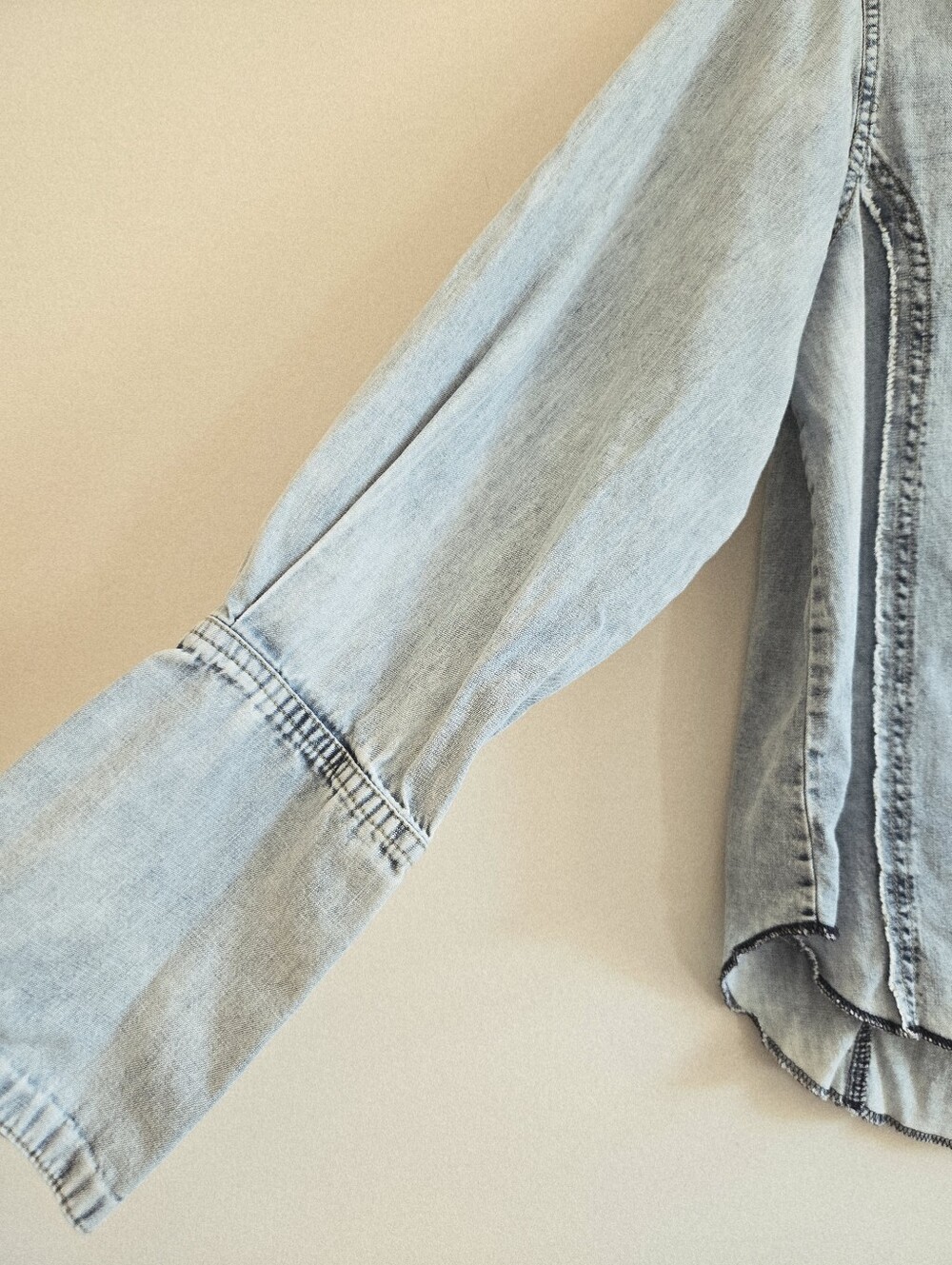 WE THE FREE I S Mackenzie Denim Shirt I light blue acid wash - Picture 6 of 11
